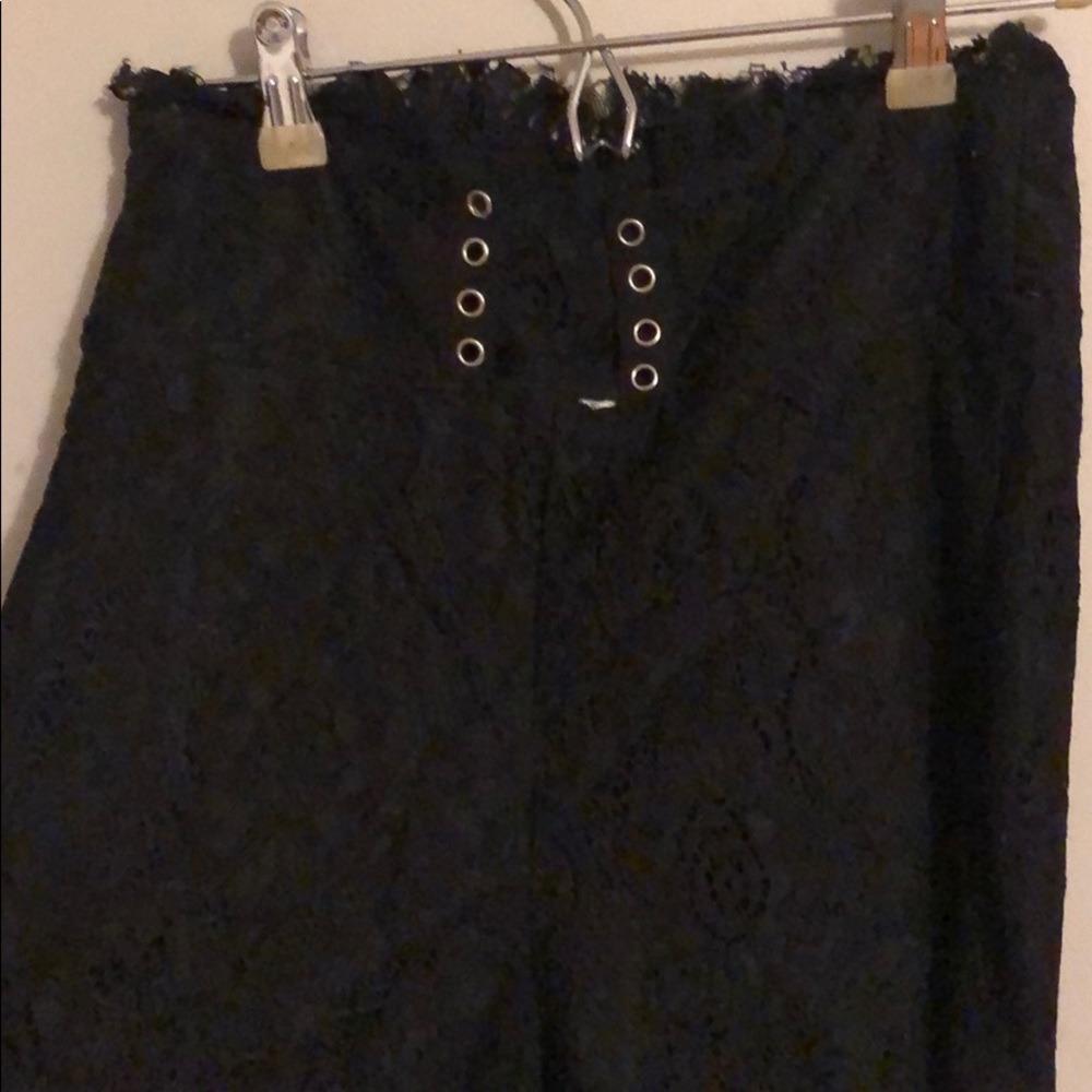 Shorts - Picture 2 of 3